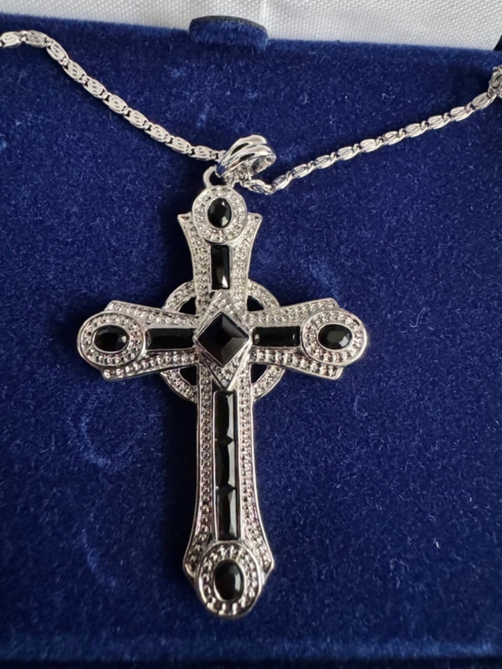 Camrose & Kross Cross Pendant Necklace New w/ Box & Certificate of Authenticity